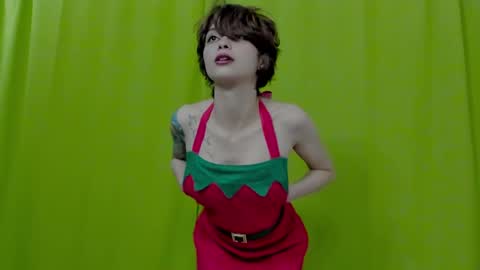 Leyla online show from December 2024 06:39:02 PM