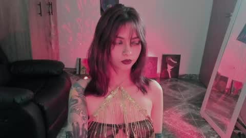 Leyla online show from April 2026 01:43:01 AM