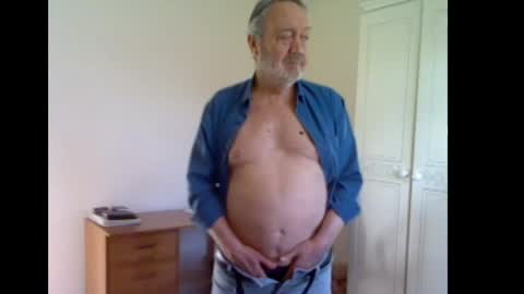 erasmus_d online show from April 2026 04:51:01 PM