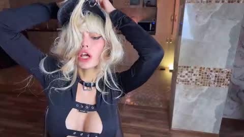 Alissa online show from October 2025 11:11:01 AM