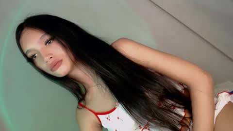 Elisa online show from February 2025 10:09:01 PM