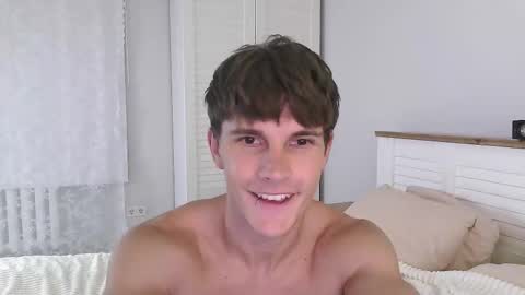 Eric Crush online show from December 2025 07:28:01 AM