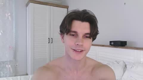 Eric Crush online show from March 2026 05:44:01 AM