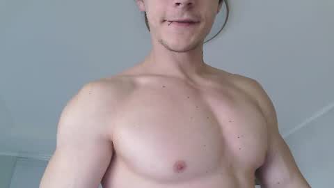 Snapshot of eric_crush chatting on June 2026 04:15:01 AM Eric Crush online show from June 2026 04:15:01 AM