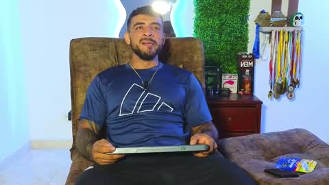 Brayan online show from January 2025 01:23:01 AM