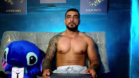 Brayan online show from November 2025 11:37:02 PM