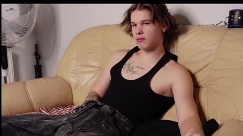    online show from December 2024 02:44:01 PM