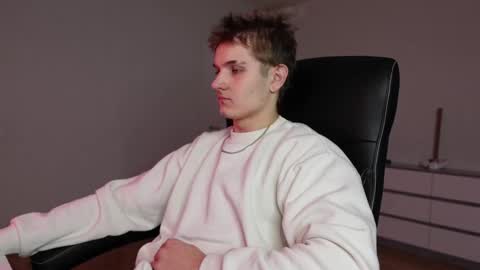    online show from November 2025 01:21:02 PM