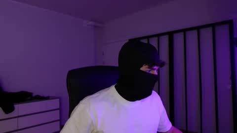    online show from November 2025 03:14:02 PM