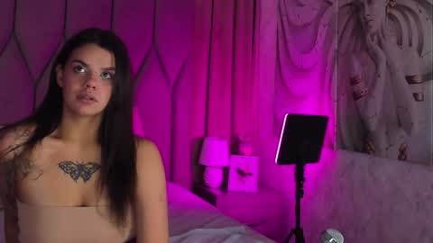 Snapshot of ericaevan chatting on December 2024 11:00:01 AM ericaevan online show from December 2024 11:00:01 AM