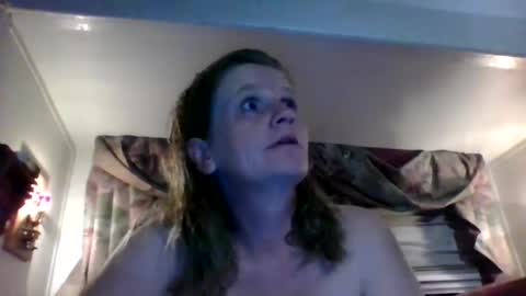 Snapshot of ericas080625 chatting on October 2025 03:26:01 AM EazyE MattyDaddy online show from October 2025 03:26:01 AM