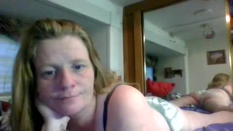 Snapshot of ericas080625 chatting on October 2025 10:43:02 PM EazyE MattyDaddy online show from October 2025 10:43:02 PM