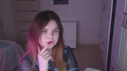 EricaThompsson online show from October 2025 12:39:02 PM