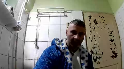 Snapshot of ericboy32 chatting on December 2024 01:36:02 AM eric online show from December 2024 01:36:02 AM