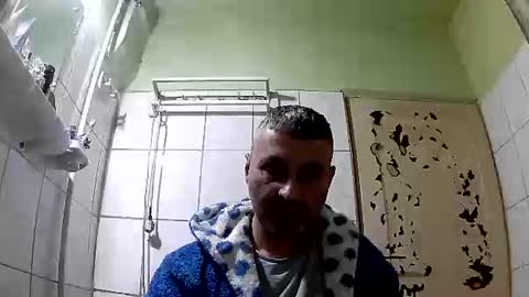 Snapshot of ericboy32 chatting on January 2025 01:10:01 AM eric online show from January 2025 01:10:01 AM