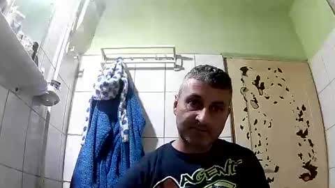 Snapshot of ericboy32 chatting on January 2025 01:02:01 AM eric online show from January 2025 01:02:01 AM