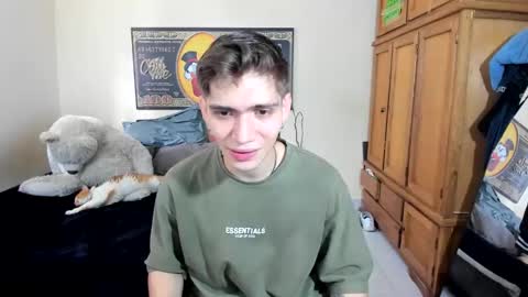 erick_de_rossee online show from April 2026 06:21:02 PM