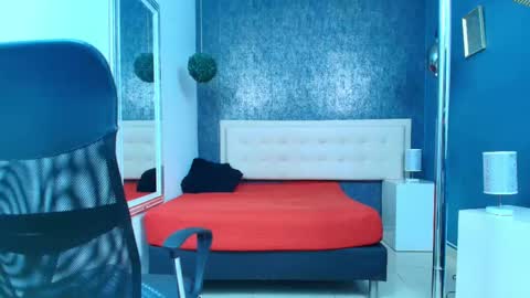   online show from October 2025 03:38:01 AM