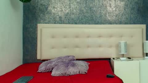   online show from October 2025 04:22:01 AM