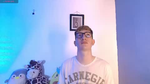 Snapshot of erik_golden_ chatting on June 2026 08:30:02 PM I am Erik online show from June 2026 08:30:02 PM