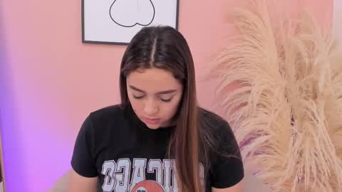 Erika Mendez online show from February 2025 07:10:01 PM