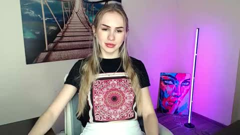 Erika online show from February 2026 01:22:01 PM