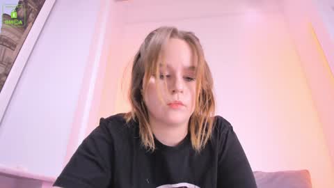 Erika online show from December 2024 04:10:02 AM