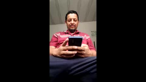 Snapshot of erikfabiandalucca chatting on February 2026 03:09:01 PM erik online show from February 2026 03:09:01 PM