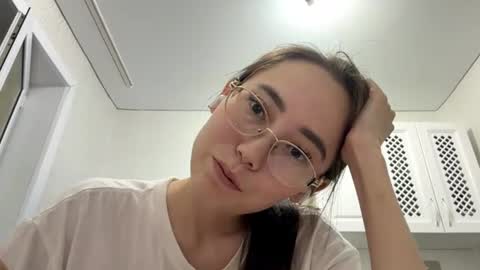 Luna online show from June 2026 09:54:02 PM