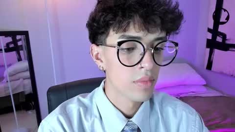   online show from November 2025 12:32:01 AM