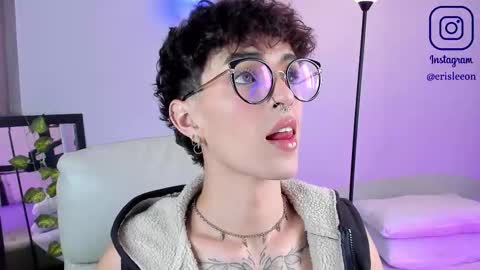   online show from November 2025 08:52:01 PM