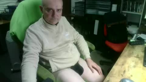 ernello online show from October 2025 08:04:01 PM