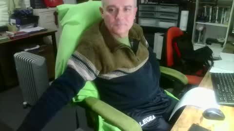 ernello online show from November 2025 10:12:01 PM