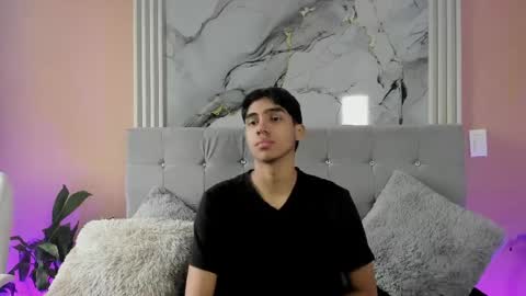 Eros Lux1 online show from April 2026 12:21:01 PM