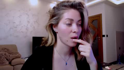 LylaXXX online show from March 2025 07:21:02 PM