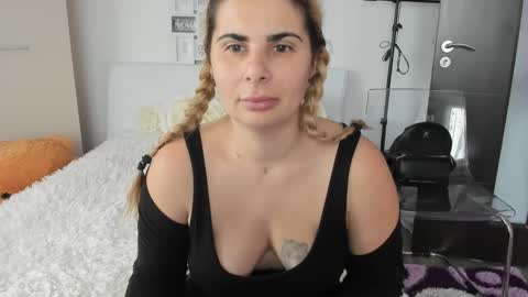 eroticsensualkitty4u online show from December 2024 11:58:01 AM