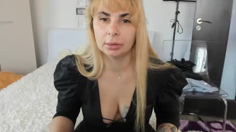 eroticsensualkitty4u online show from January 2025 12:29:01 PM