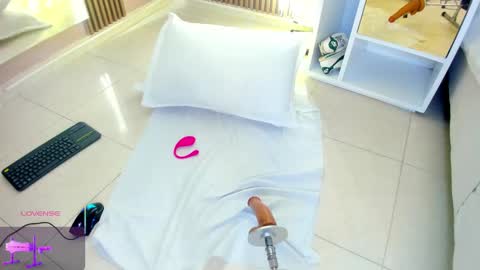 TINY  online show from March 2025 03:55:02 AM