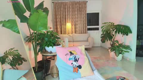 TINY  online show from September 2025 04:58:02 AM