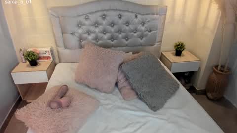 Escarlet online show from February 2025 05:08:01 PM