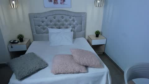 Escarlet online show from September 2025 01:46:02 PM