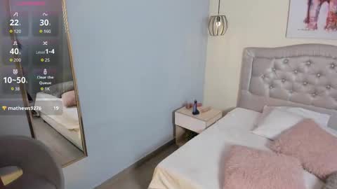 Escarlet online show from December 2025 01:18:01 PM