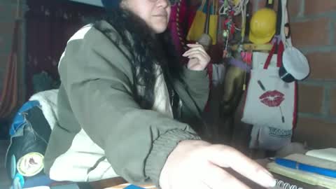 Eskela911 online show from December 2025 06:08:02 AM