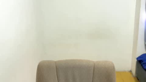 eskol212 online show from April 2026 08:14:02 PM