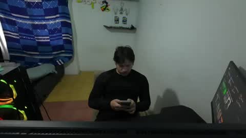 Snapshot of eskol212 chatting on July 2026 08:29:01 PM eskol212 online show from July 2026 08:29:01 PM