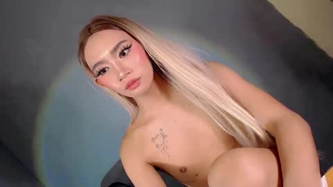 Snapshot of esmeralda28x chatting on April 2026 08:50:01 PM esmeralda28x online show from April 2026 08:50:01 PM