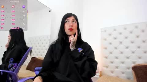 esmeralda  online show from March 2026 02:56:02 PM