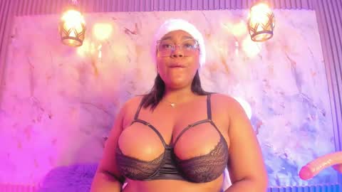 esmeralda online show from December 2024 12:36:01 PM