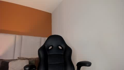 esmeralda_rose__ online show from June 2026 04:50:02 AM