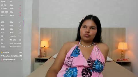 Esmeralda online show from March 2026 02:04:02 AM